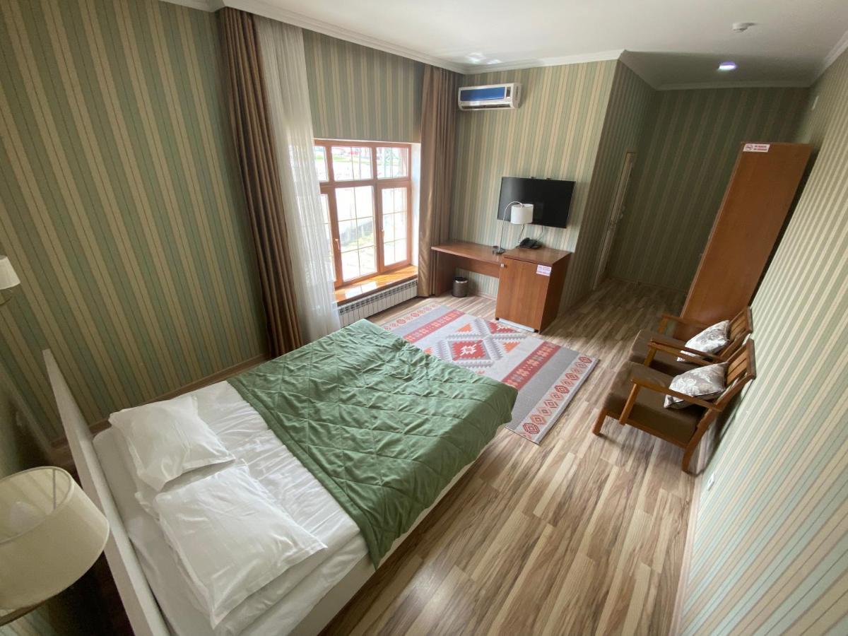 Azimut Hotel Balykchy ภายนอก รูปภาพ