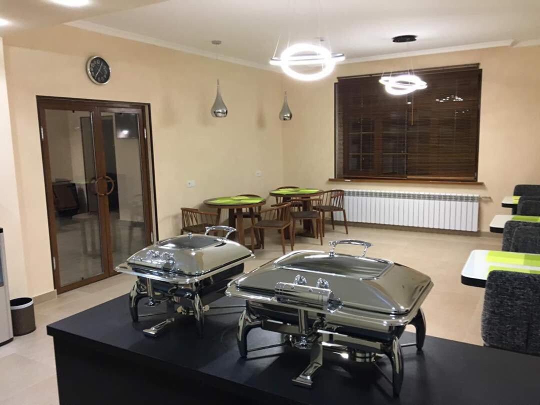 Azimut Hotel Balykchy ภายนอก รูปภาพ
