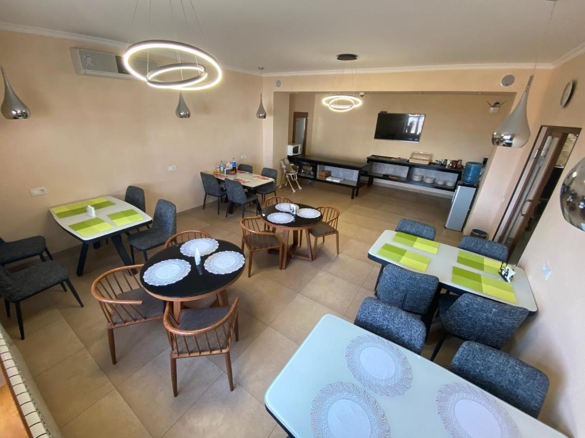 Azimut Hotel Balykchy ภายนอก รูปภาพ